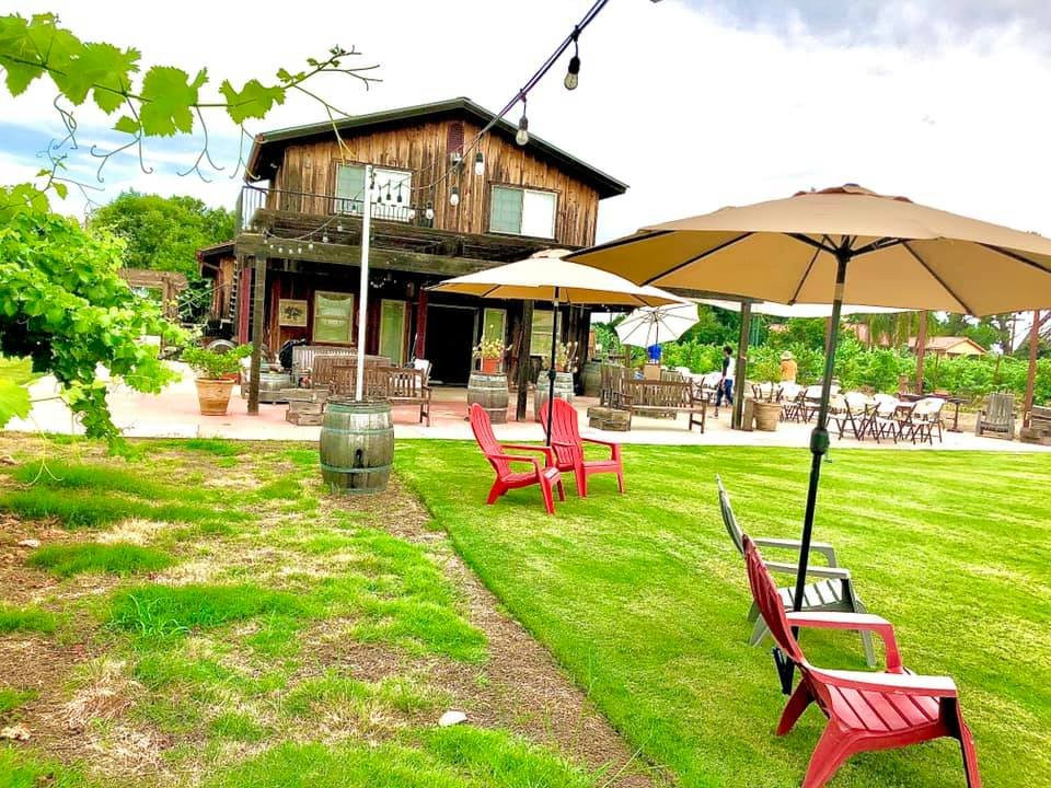 Cedar View Winery景点图片