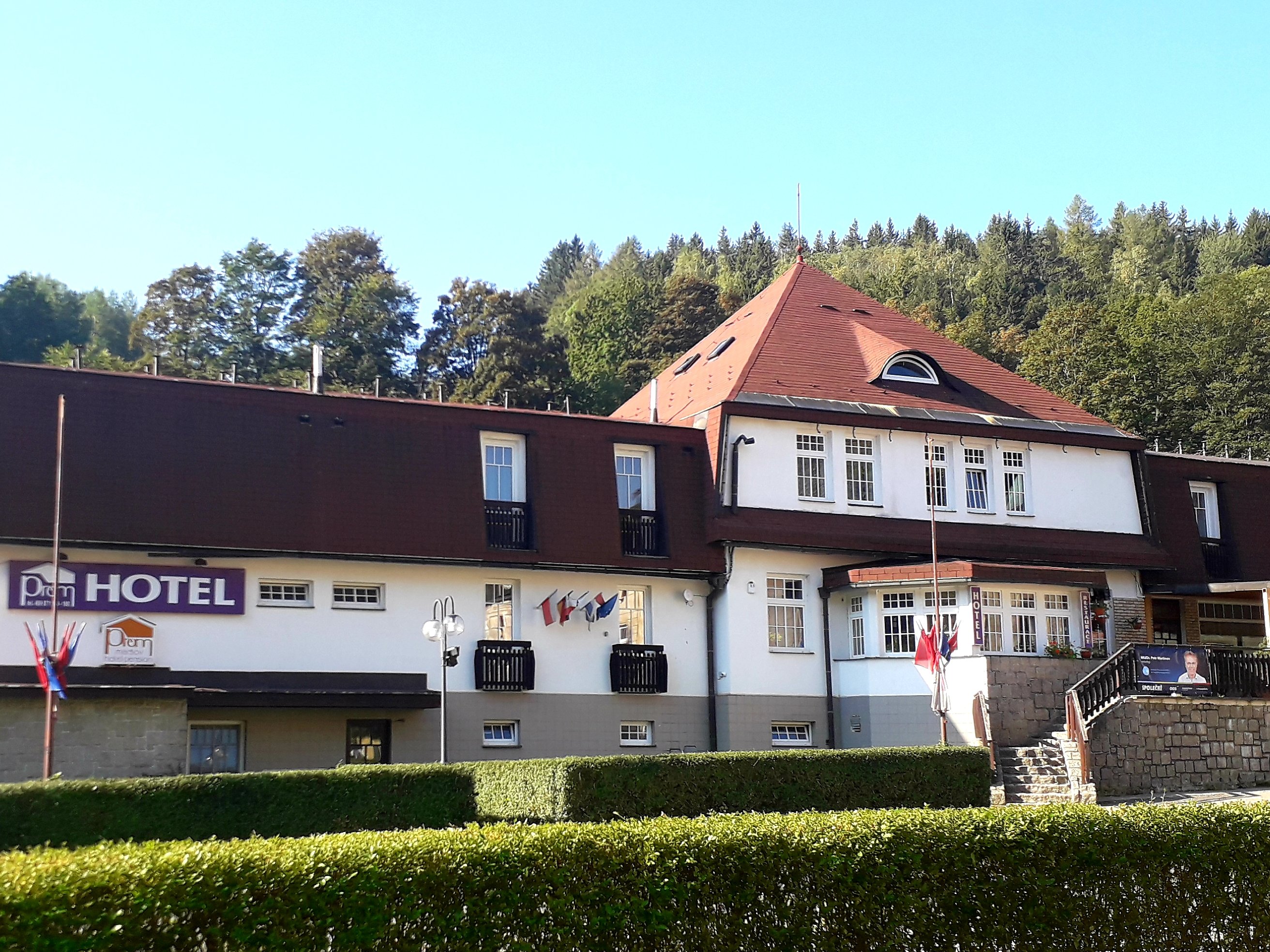 Prom Hotel-官方