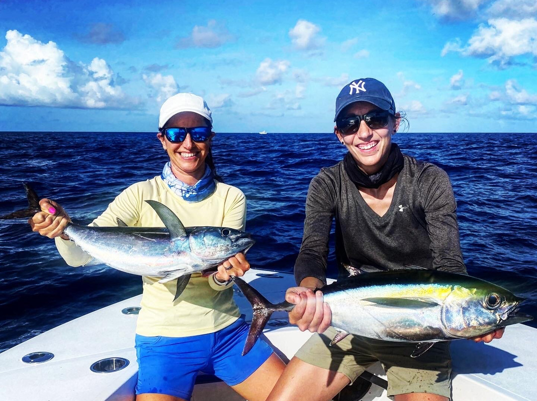 Captain Easy Private Fishing Charters-伊斯拉摩拉达必去景点