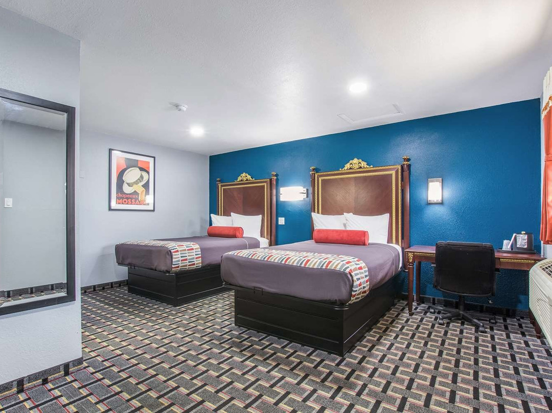 Knights Inn & Suites Salem, IN主图