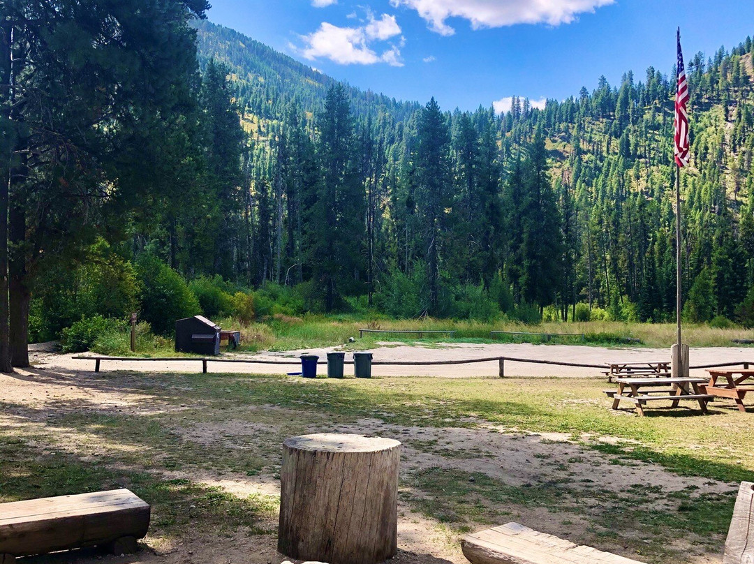 Sawtooth Lodge主图