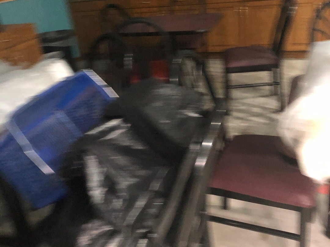 阿尔图纳速8酒店主图