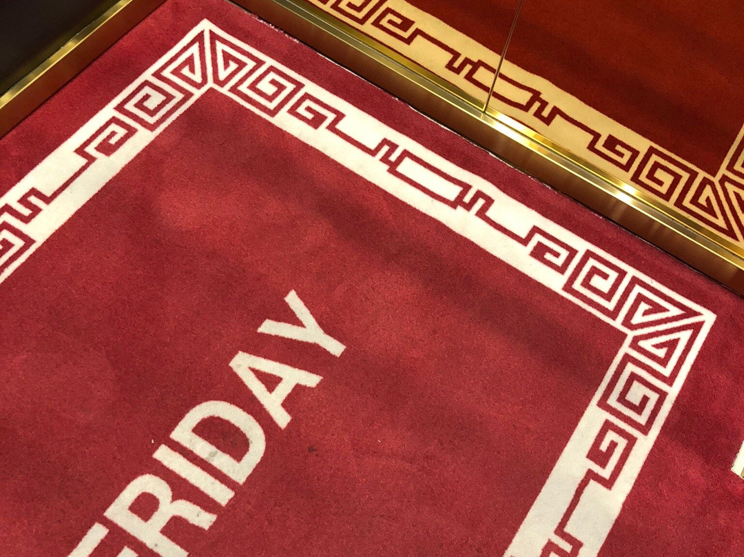 Grand Phoenix Hotel主图