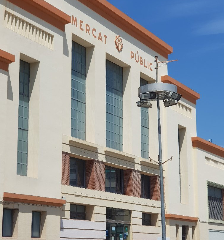 Mercat del Centre-比利亚努埃瓦－赫尔特鲁必去景点