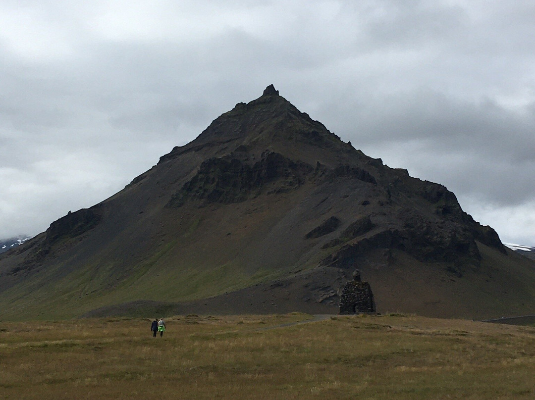 Arnarstapi-Hellnar Hike-Arnarstapi必去景点