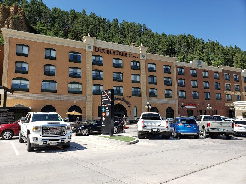 DoubleTree by Hilton Deadwood at Cadillac Jack's主图