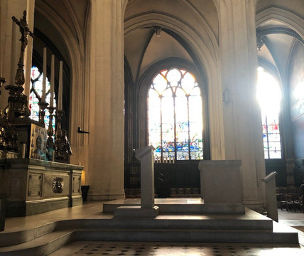 圣杰维圣波蝶教堂-巴黎必去景点