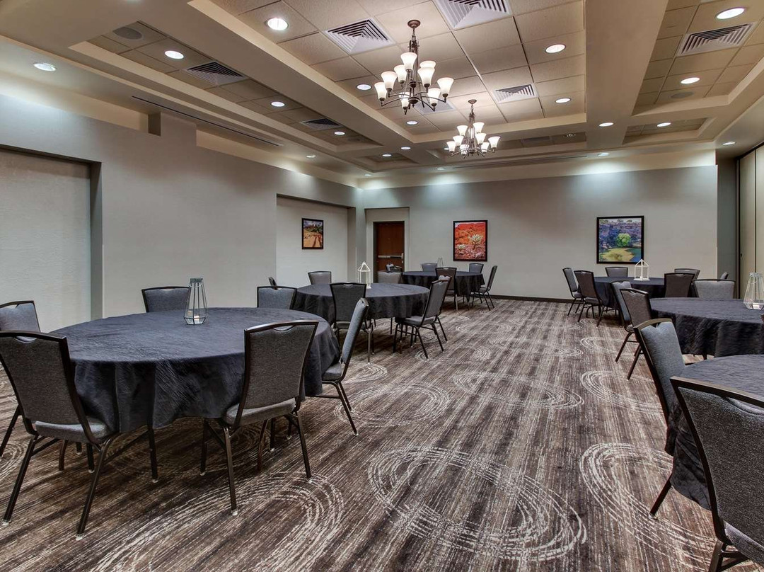 Drury Inn & Suites Phoenix Happy Valley主图