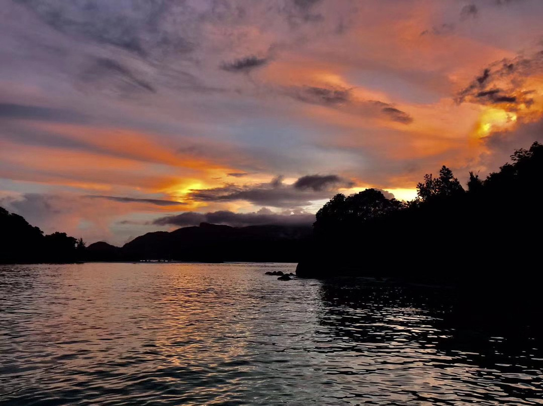 魔法岛度假酒店主图