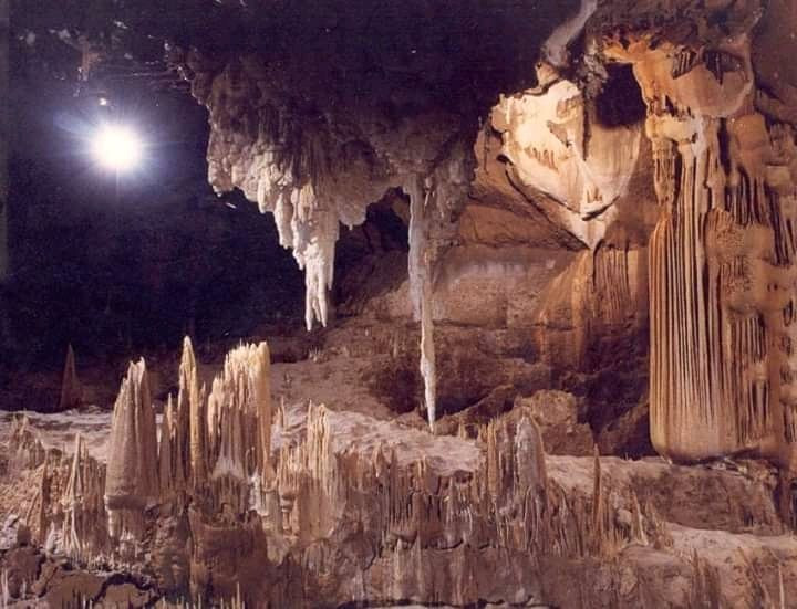 Grotte d'Anjohibe景点图片