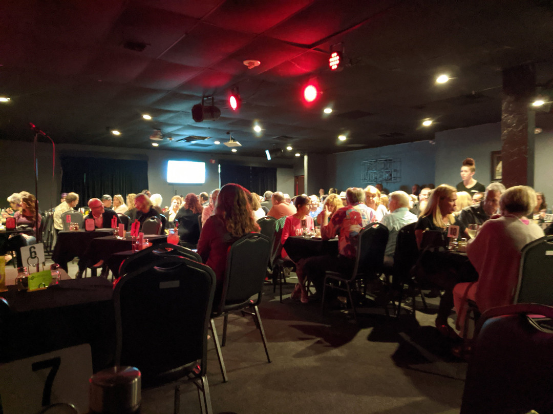 Snappers Laugh In Comedy Cafe-迈尔斯堡必去景点