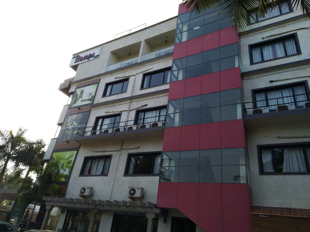 Hotel Hampi International主图