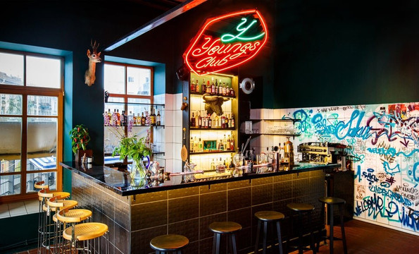 Youngs' Club-维尔纽斯必去景点