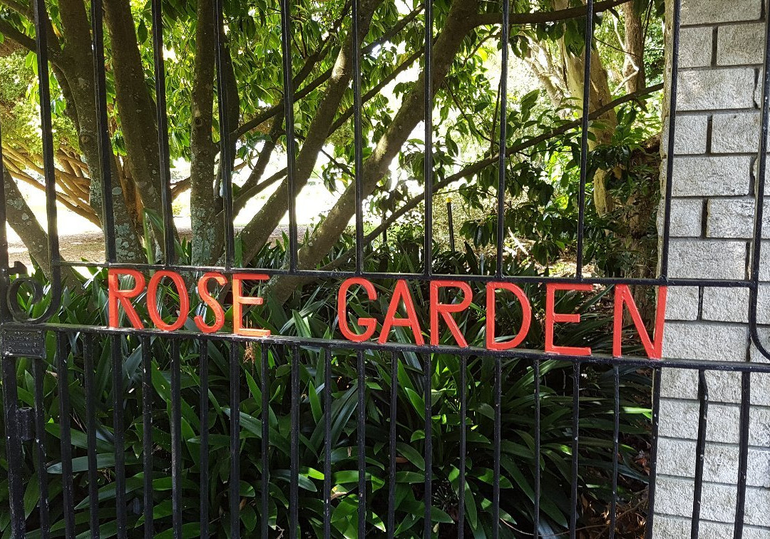 Dugald MacKenzie Rose Garden景点图片