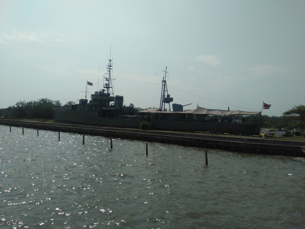 Pom Phra Chulachomklao-帕沙姆佛塔必去景点