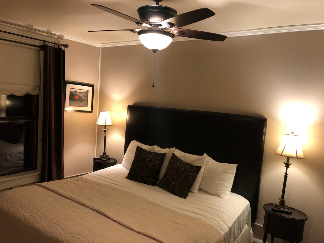 Hotel Garza Bed and Breakfast主图