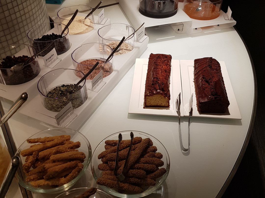 奥林匹亚酒店主图