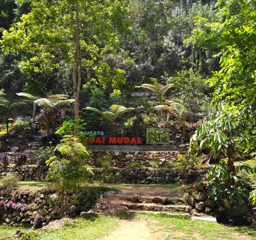 Taman Sungai Mudal-Wates必去景点