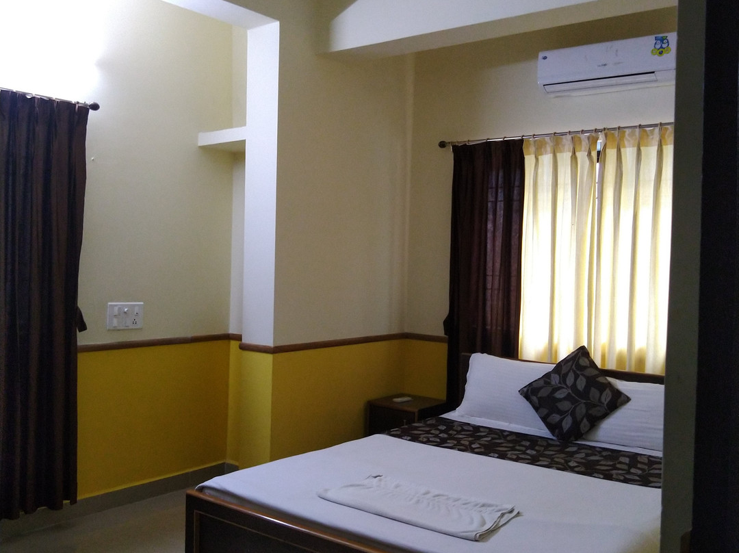 Aditi Comforts Service Apartment Hotel主图