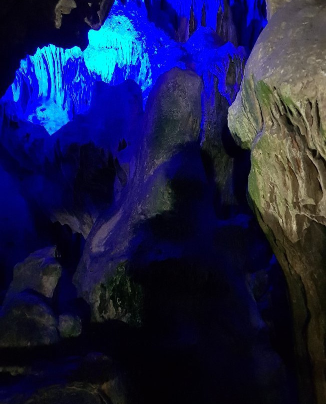 St. Michael's Cave景点图片