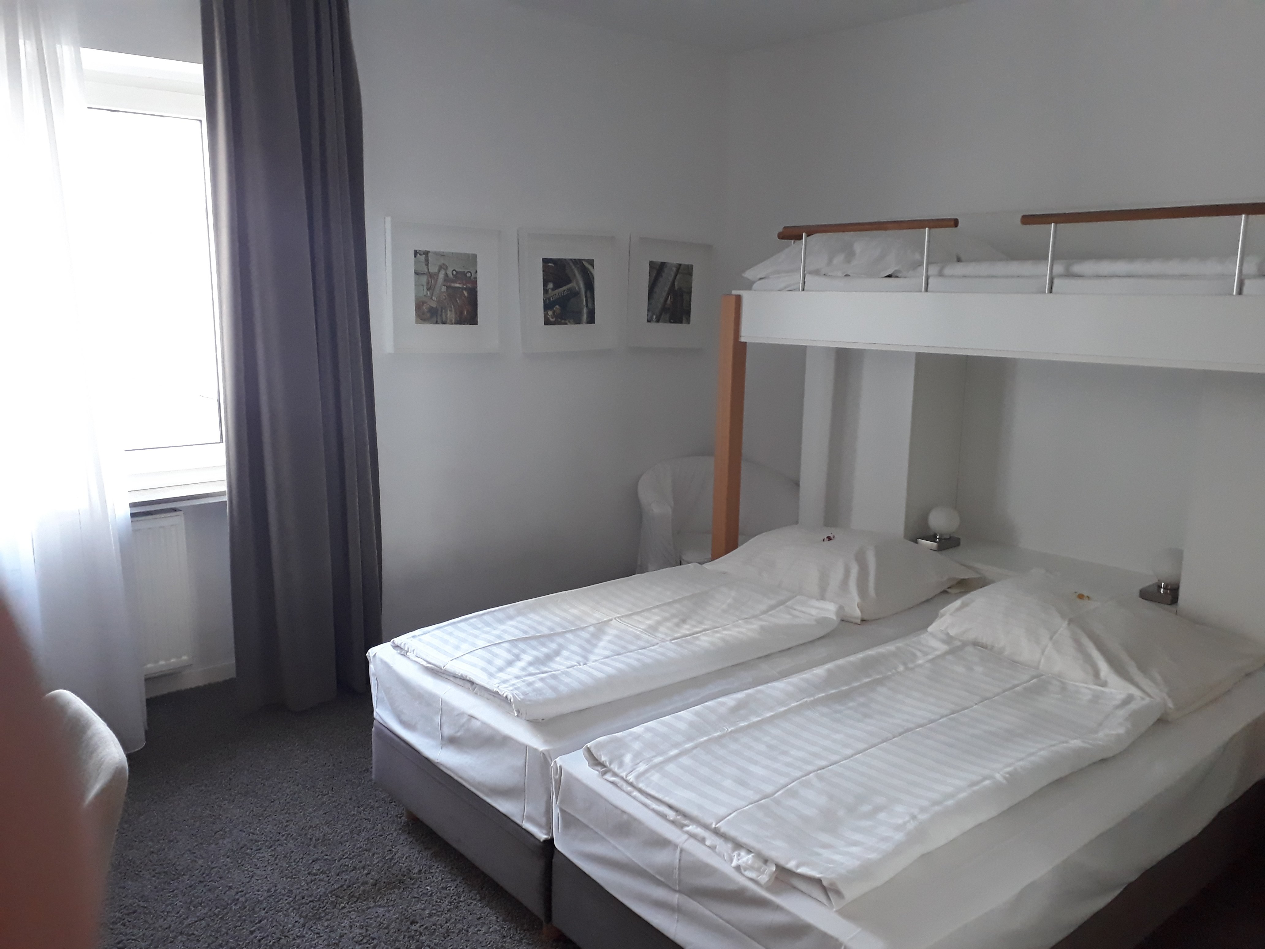 Max Hotel Garni-官方