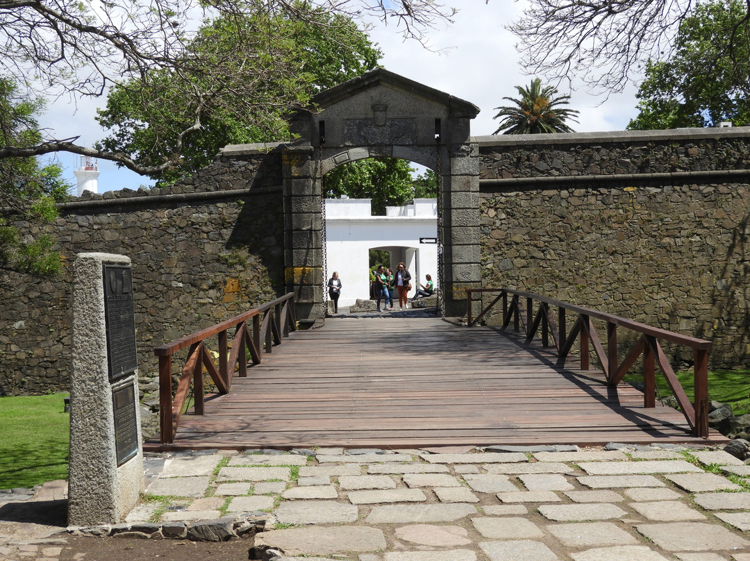 Porton de Campo-科洛尼亚·德尔萨克拉门托城必去景点