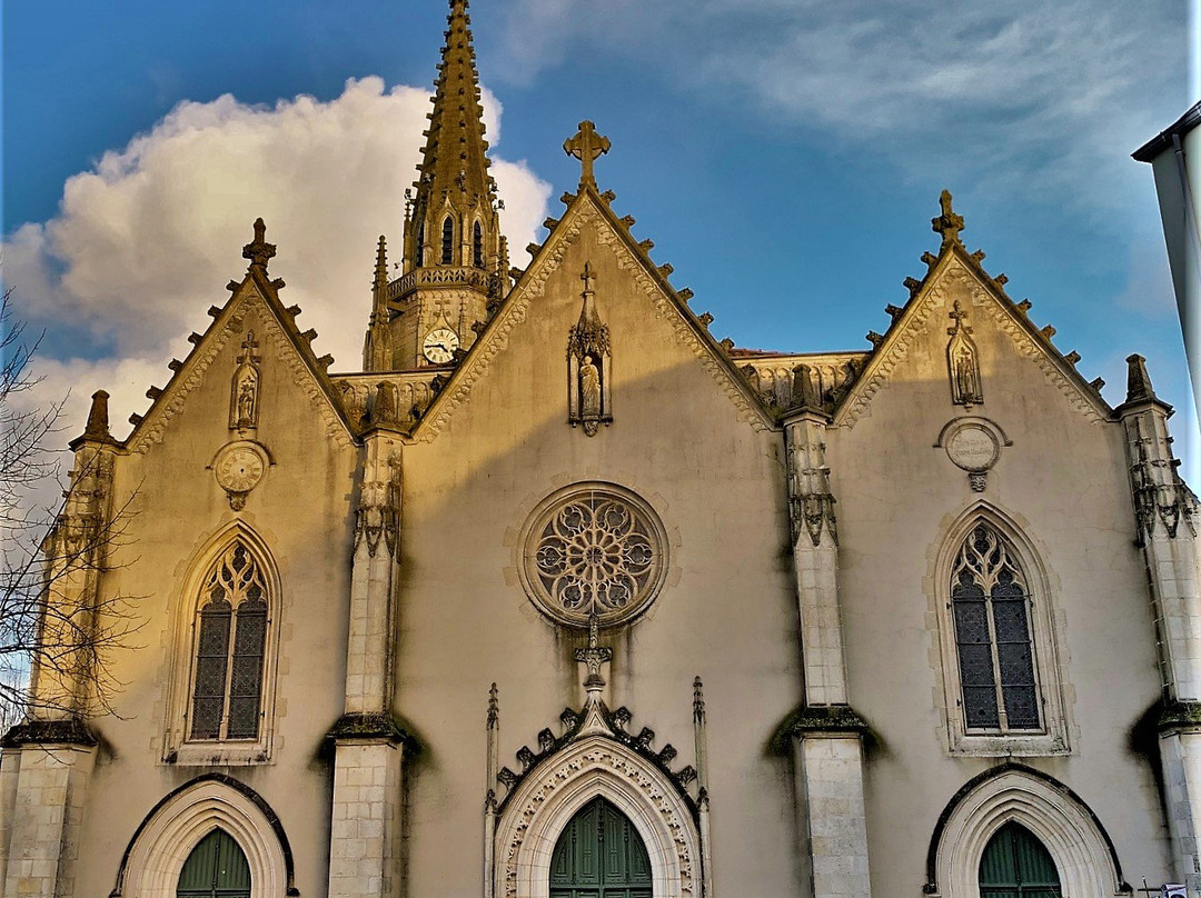Eglise Saint Pierre景点图片