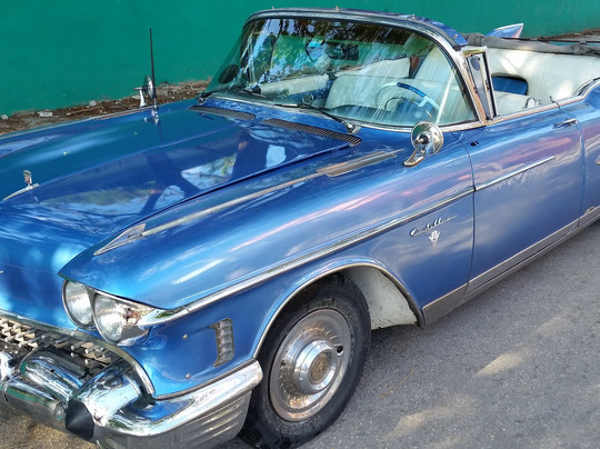 Cuban Cabriolet Tours-哈瓦那必去景点