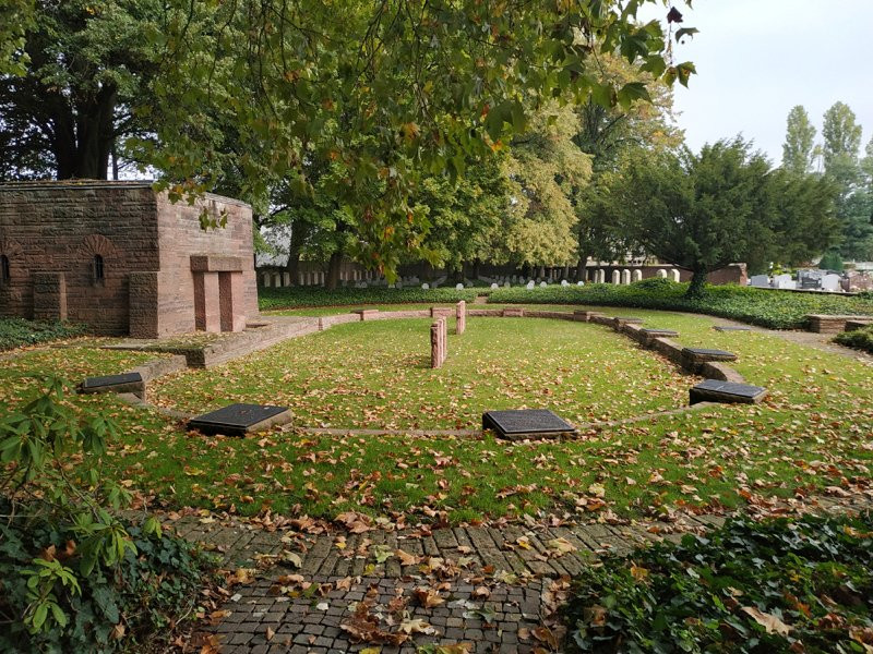 Deutscher Soldatenfriedhof Haubourdin-Haubourdin必去景点