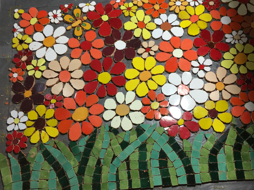 Valle de Banderas旅游景点-A Broken Art Mosaic Gallery