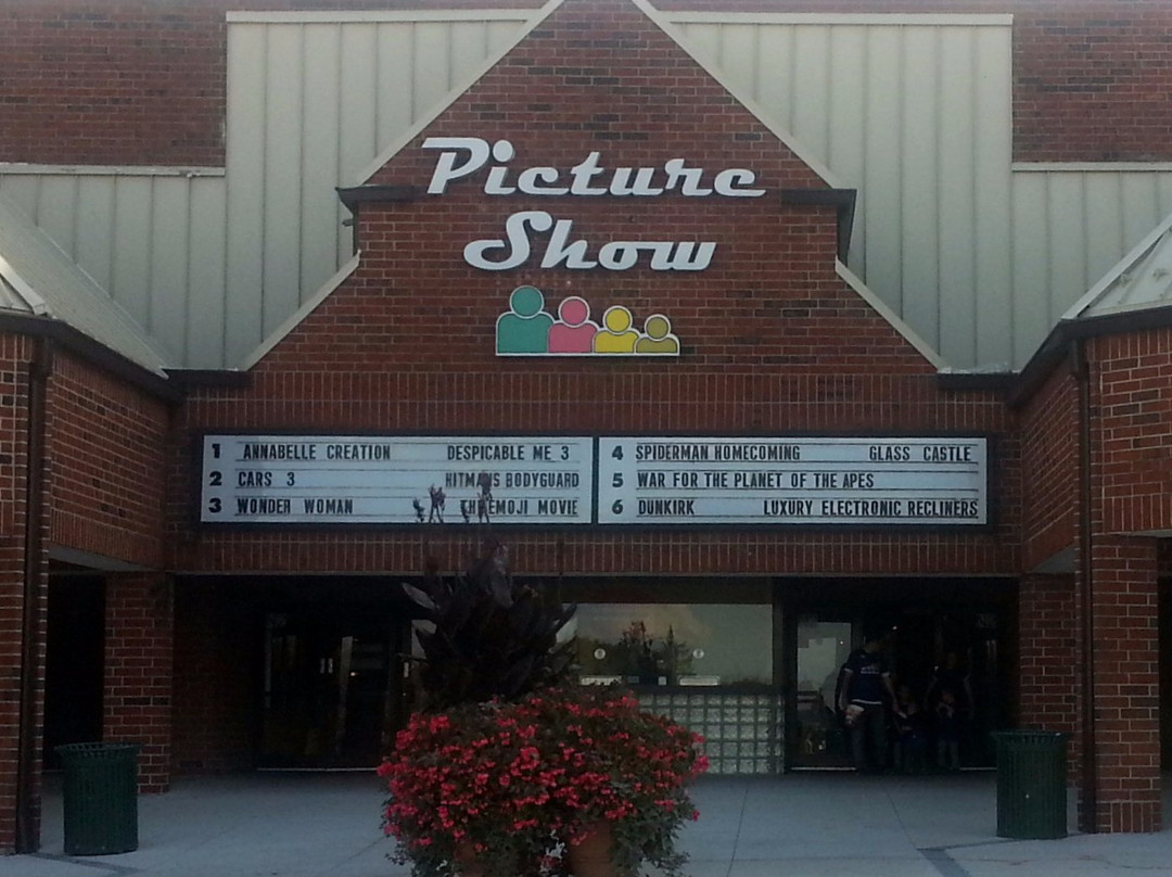 Glendale Heights旅游景点-Picture Show