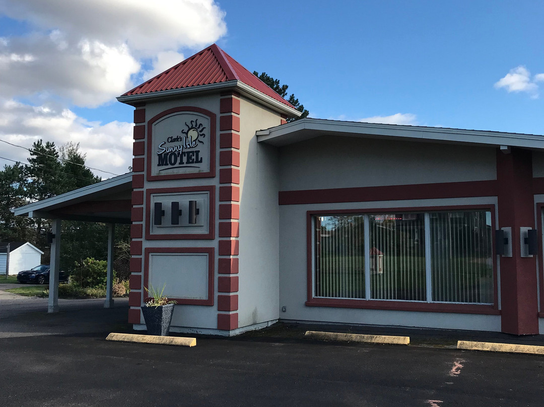 Clark's Sunny Isle Motel主图