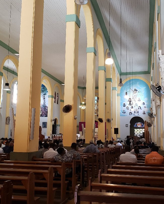 St. Sauveur Cathedral-卡宴必去景点