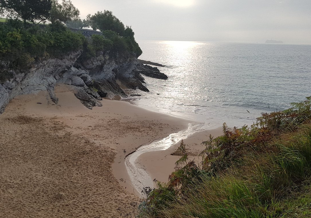 Playa de Los Molinucos-桑坦德必去景点