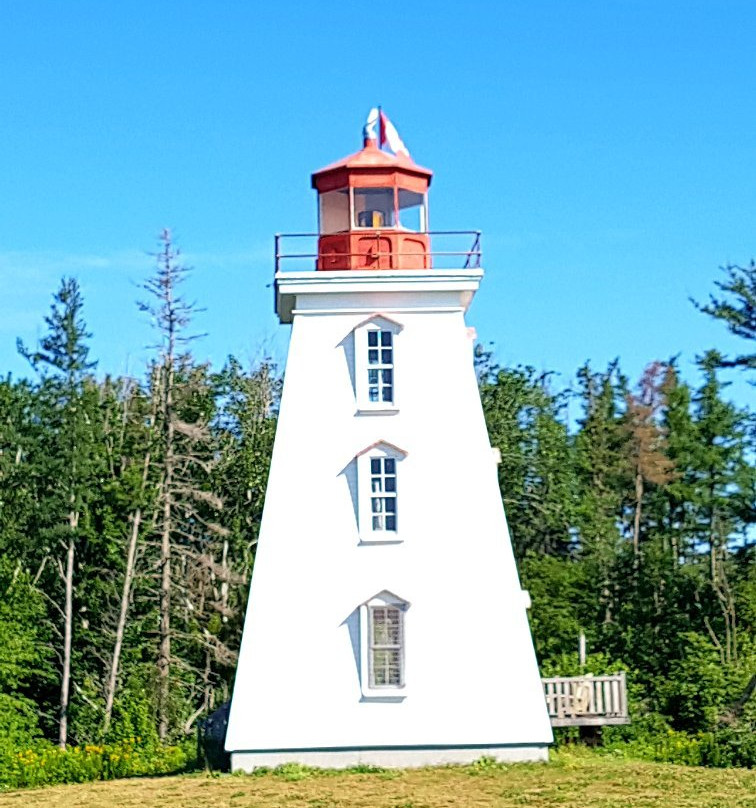 Cape Bear Lighthouse & Marconi Station景点图片