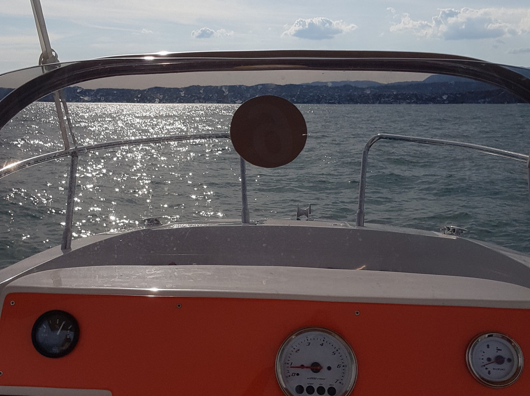 Summertime Boat Rent-拉齐塞必去景点