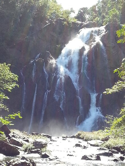 Tombador Waterfall景点图片