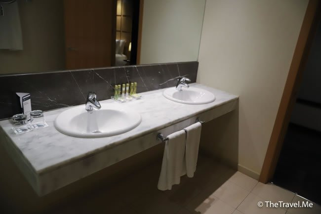 户撒萨拉戈萨之门酒店主图