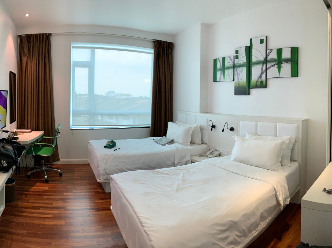 Pine Garden Hotel主图