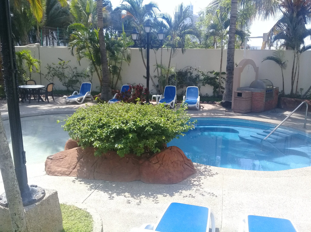 Costa Bonita Condominium & Beach Resort主图