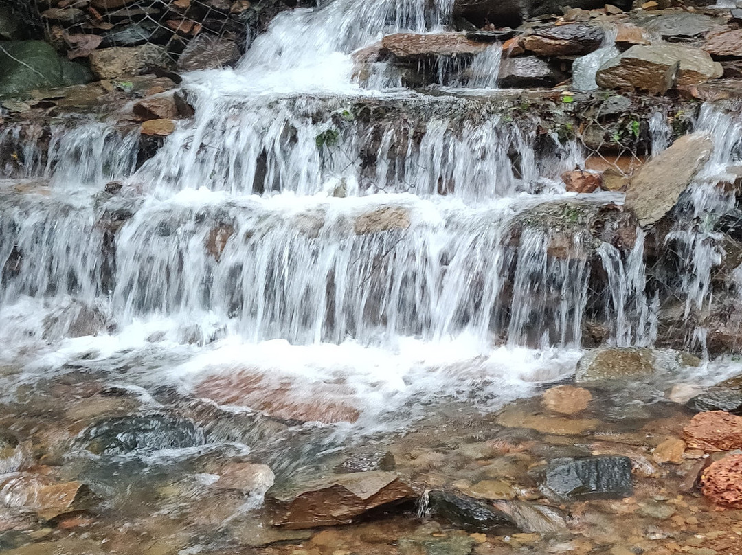 Kuskem Waterfall-格纳戈纳必去景点