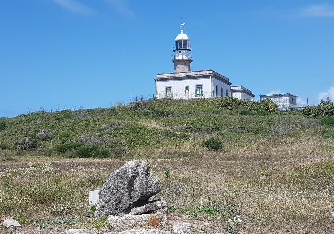 Faro de Larino景点图片