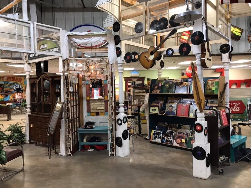 The Rink Antique Gallery-Bethany必去景点