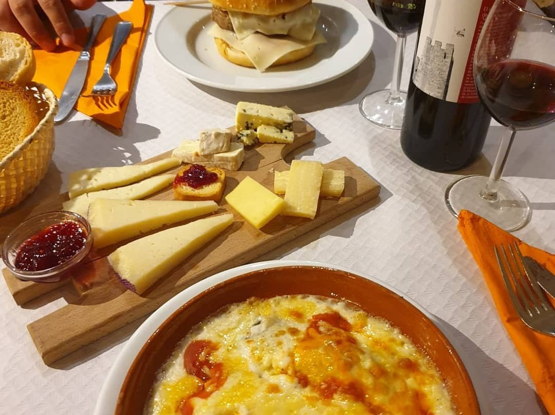 Montsonis Medieval Resort主图