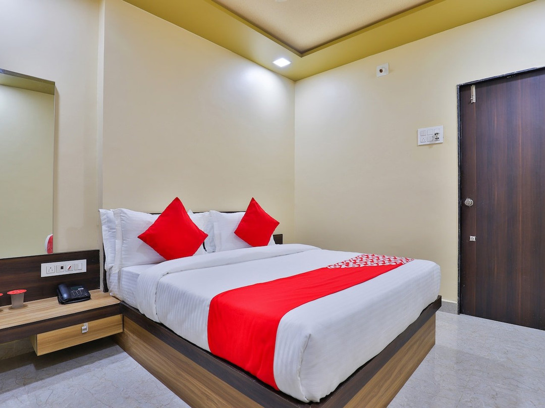 Hotel Daksh & Resorts主图