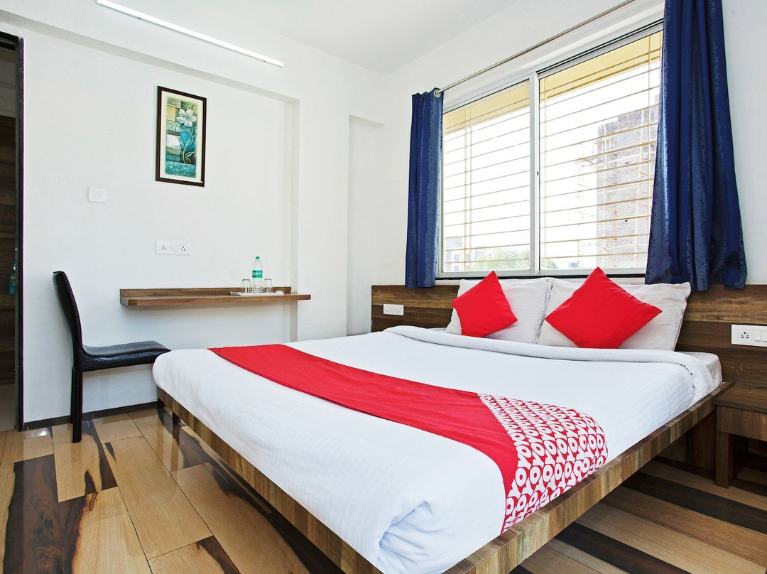 OYO 9738 Hotel House Khas Suites主图