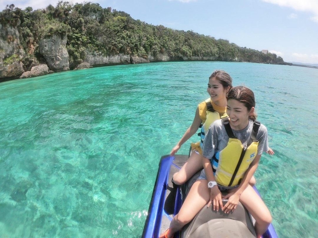 COCONUTS CLUB-Kouri-jima必去景点