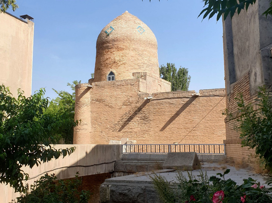 Tomb of Esther and Mordechai景点图片