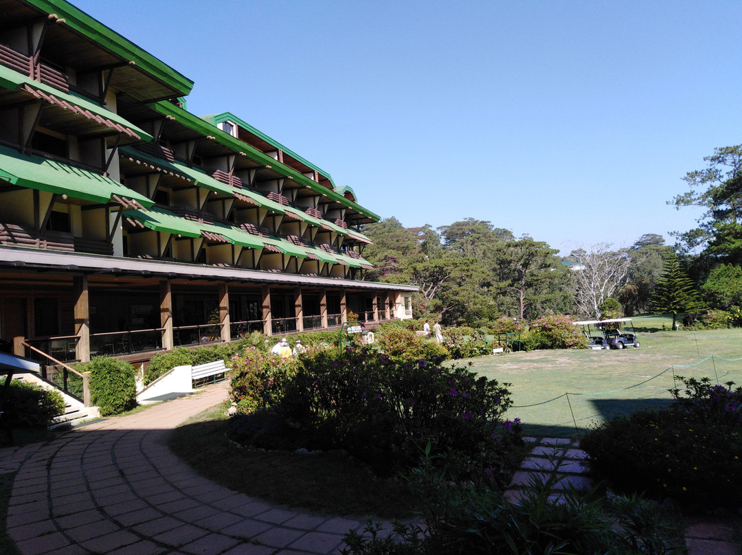 巴基奥乡下俱乐部主图