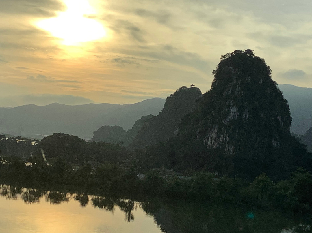 涟岸湖景酒店主图